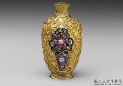 图片[2]-Gold gem-inlaid snuff bottle, Qing dynasty, Qianlong reign (1736-1795)-China Archive